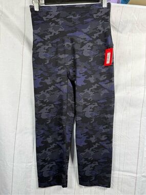 SPANX Active Compression Crop Legging Size L camo